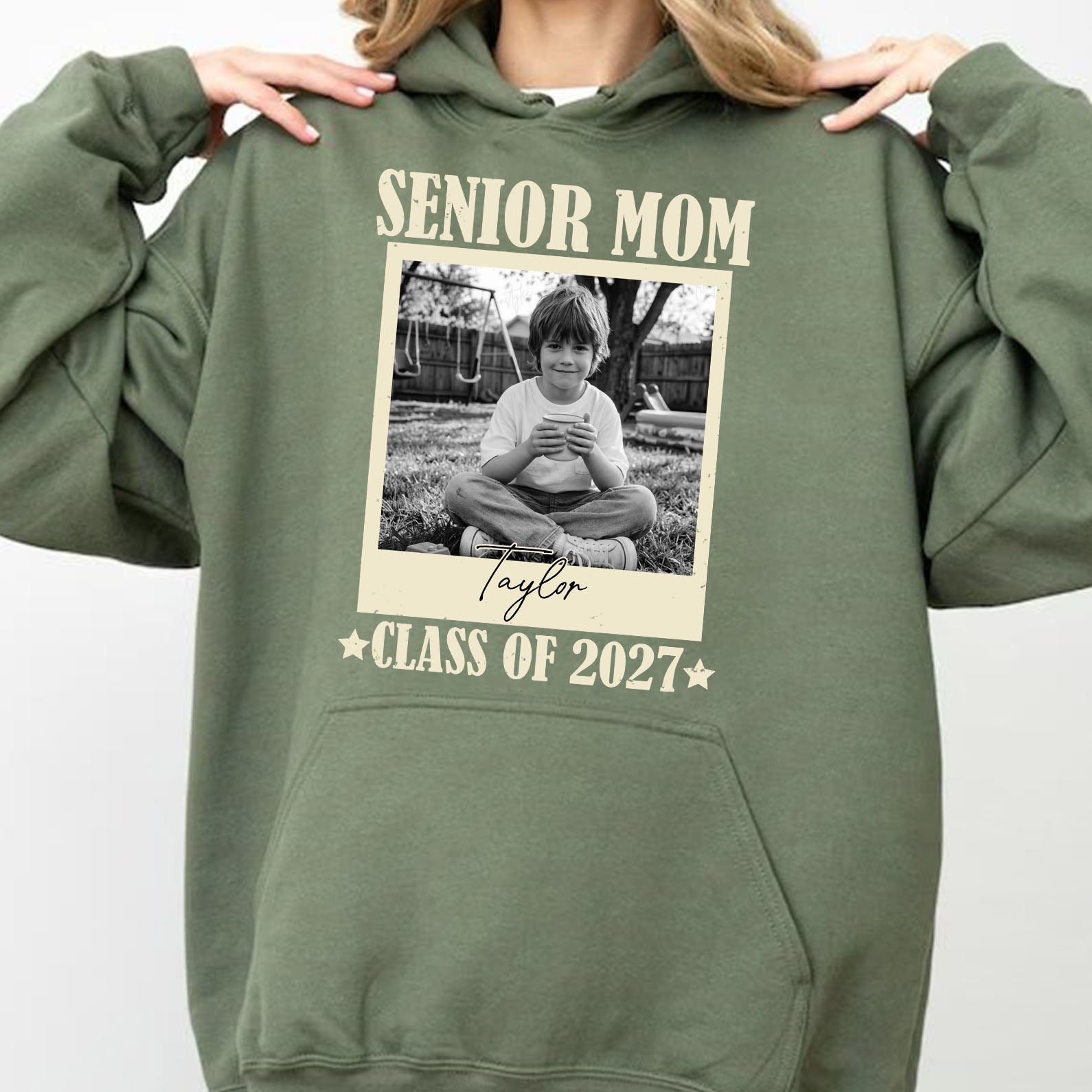 Personalized Senior Mom 2027 Shirt, Custom Photo Class of 2027 T-Shirt, High School Graduation Gift 685374
